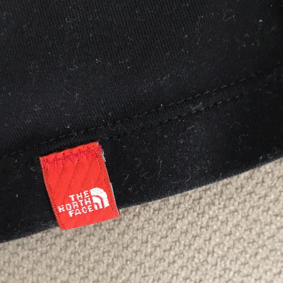 The North Face black tank top - Picture 3 of 4